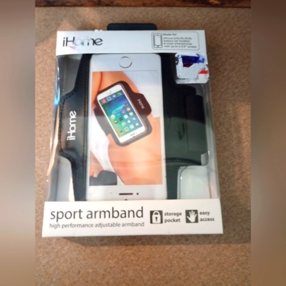 NIB iHome Sport Armband